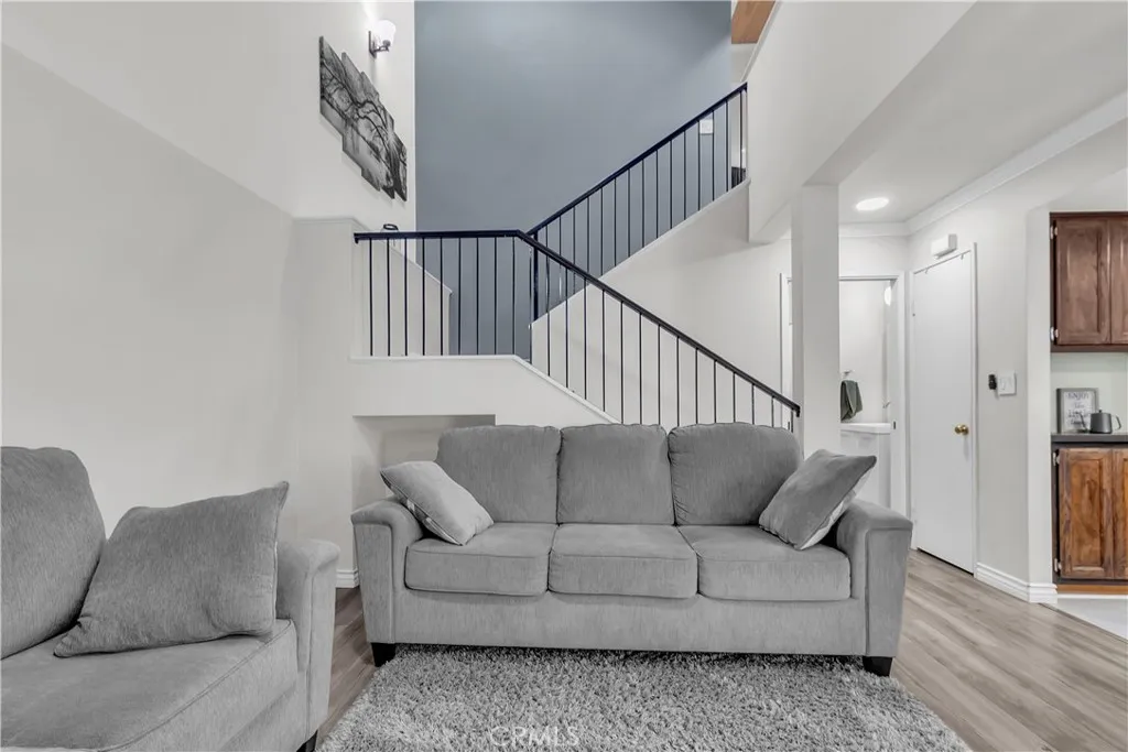 820 W Compton 20, Compton, California 90220 home-pic-3